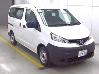NISSAN NV200 2025