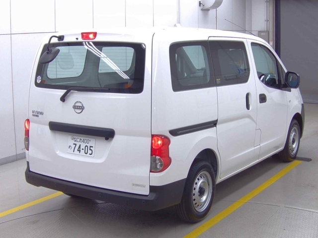 NISSAN NV200 2025