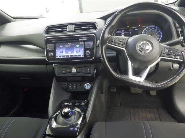 NISSAN LEAF 2018