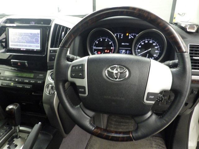 TOYOTA LAND CRUISER 2012