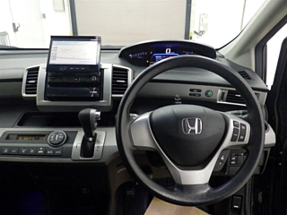 HONDA FREED 2012
