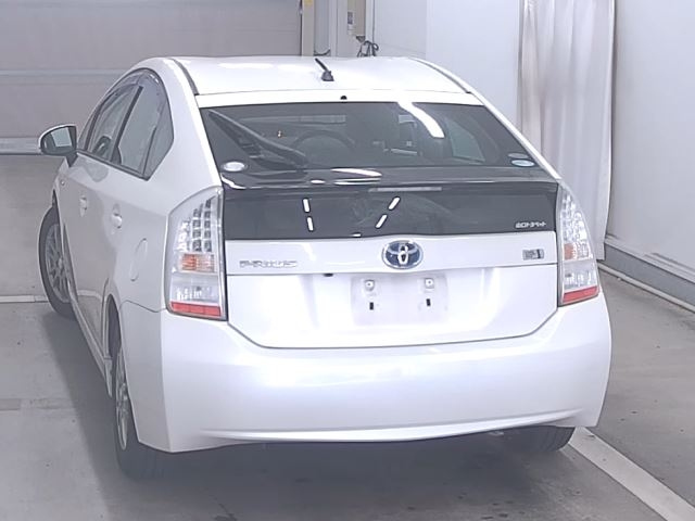 TOYOTA PRIUS 2011