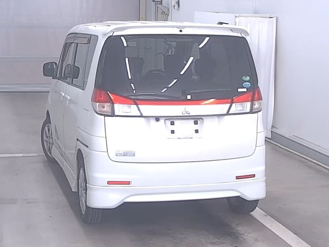 MITSUBISHI DELICA D2 2013