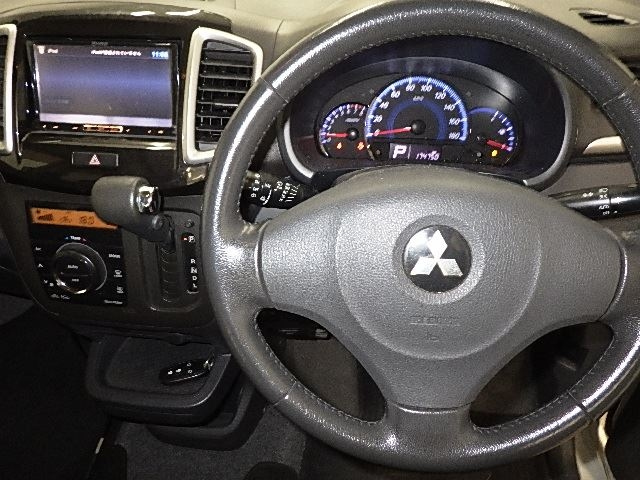 MITSUBISHI DELICA D2 2013