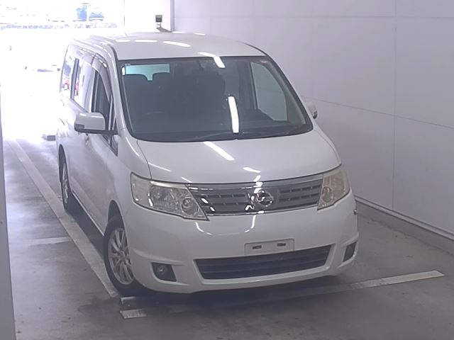 NISSAN SERENA 2010