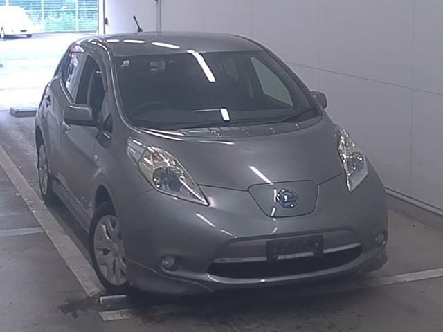 NISSAN LEAF 2015