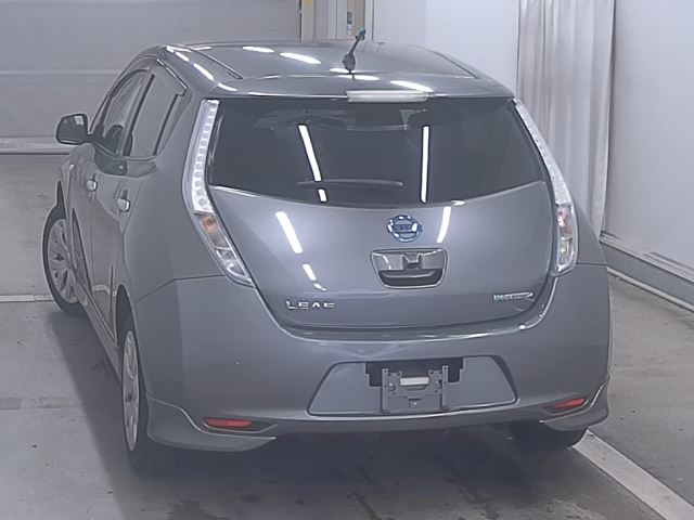NISSAN LEAF 2015
