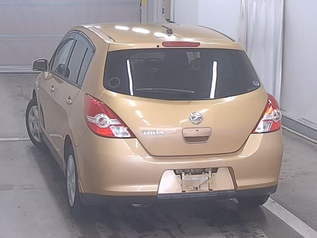 NISSAN TIIDA 2012
