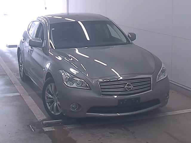 NISSAN FUGA 2013