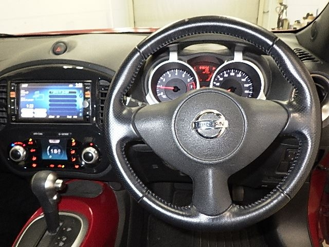 NISSAN JUKE 2013