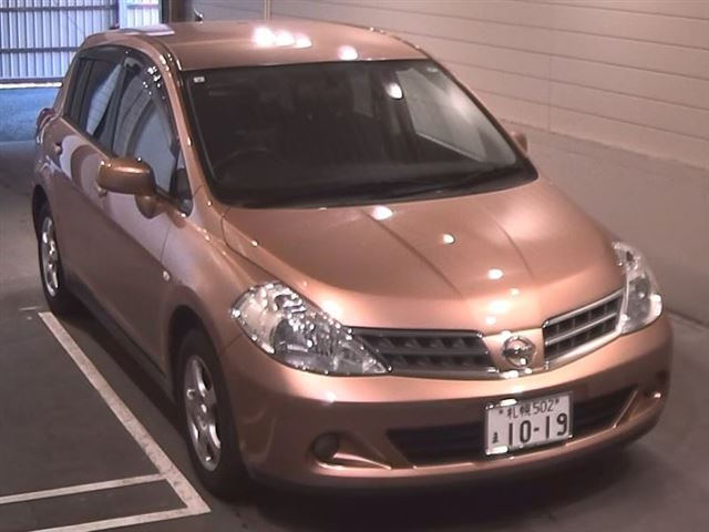 NISSAN TIIDA 2009