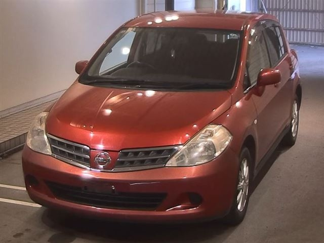 NISSAN TIIDA 2008