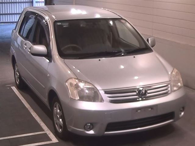 TOYOTA RAUM 2008
