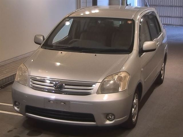 TOYOTA RAUM 2008