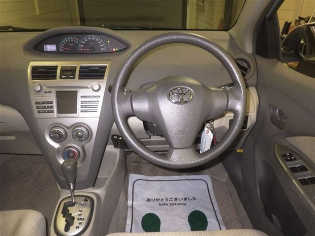 TOYOTA BELTA 2010