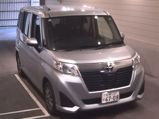 TOYOTA ROOMY 2018