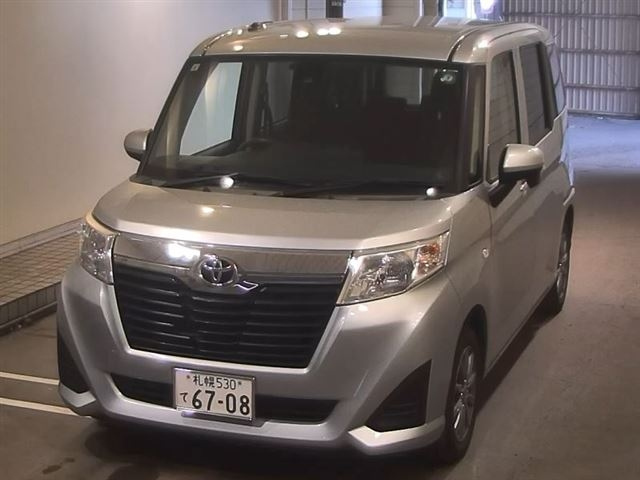 TOYOTA ROOMY 2018