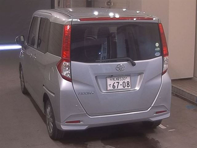 TOYOTA ROOMY 2018
