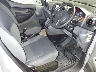 NISSAN NV200 2018