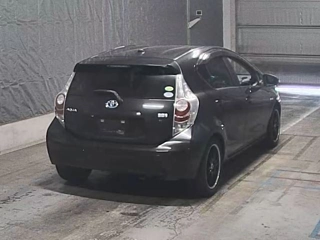 TOYOTA AQUA 2012