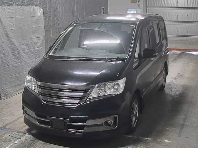 NISSAN SERENA 2013