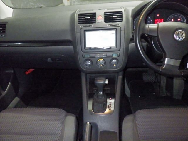 VOLKSWAGEN GOLF 2009