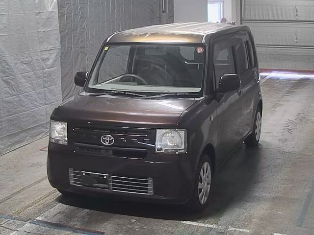 TOYOTA PIXIS SPACE 2012