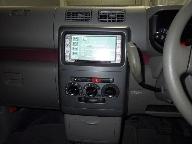 TOYOTA PIXIS SPACE 2012