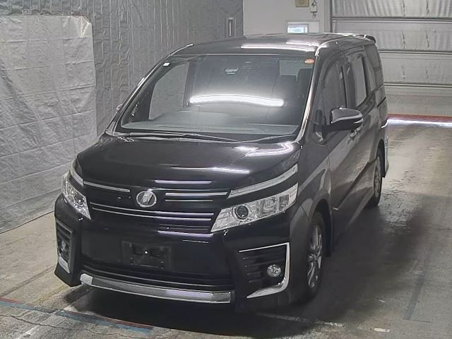TOYOTA VOXY 2016