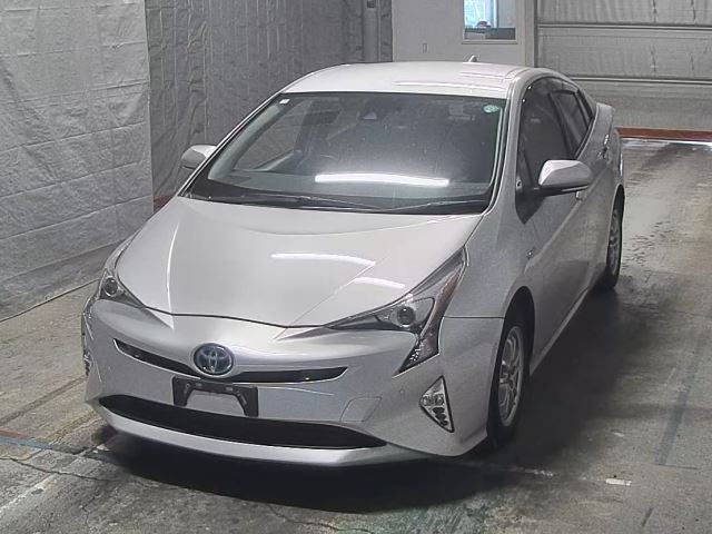 TOYOTA PRIUS 2018