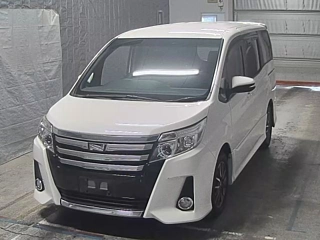 TOYOTA NOAH 2014