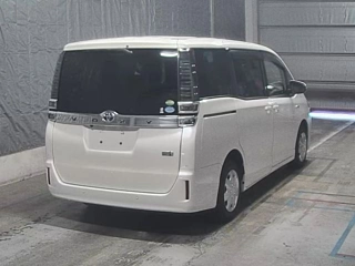 TOYOTA VOXY 2020
