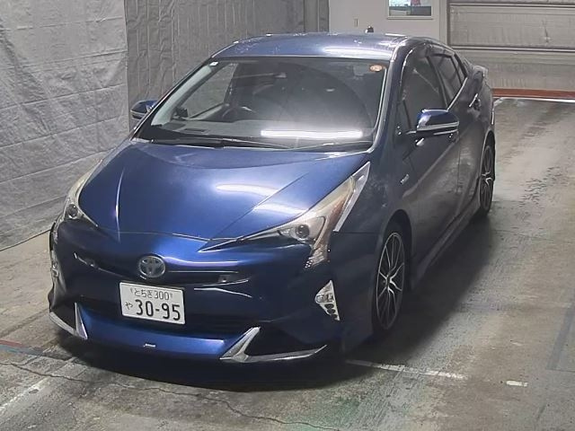 TOYOTA PRIUS 2016