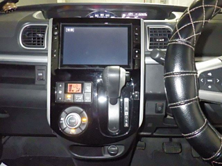 DAIHATSU TANTO 2014