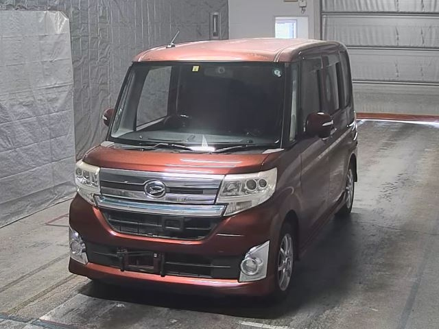 DAIHATSU TANTO 2014