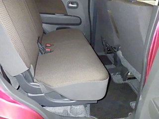 SUZUKI MRWAGON 2011