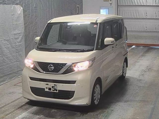 NISSAN ROOX 2020