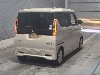 NISSAN ROOX 2020