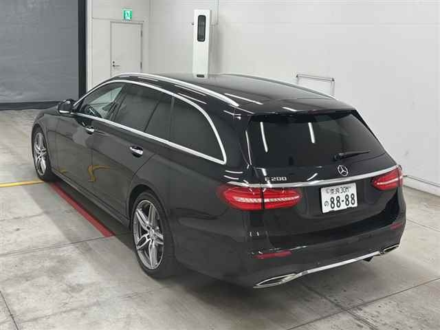 MERCEDES BENZ E CLASS WAGON 2016
