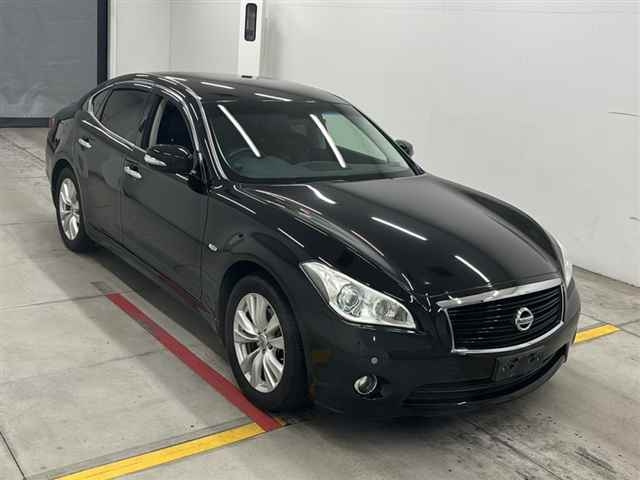 NISSAN FUGA 2011