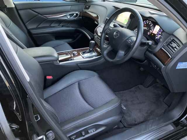 NISSAN FUGA 2011