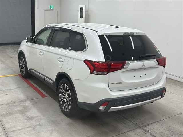 MITSUBISHI OUTLANDER 2017