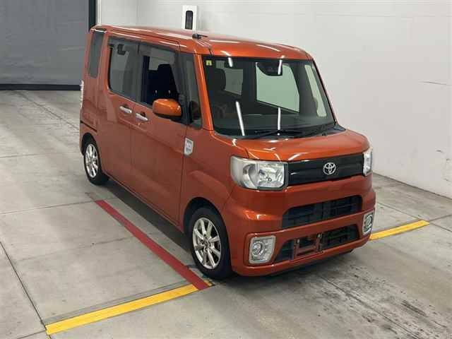 TOYOTA PIXIS MEGA 2018
