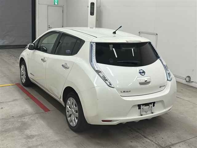 NISSAN LEAF 2015