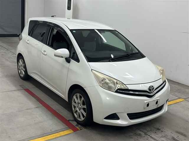 TOYOTA RACTIS 2011