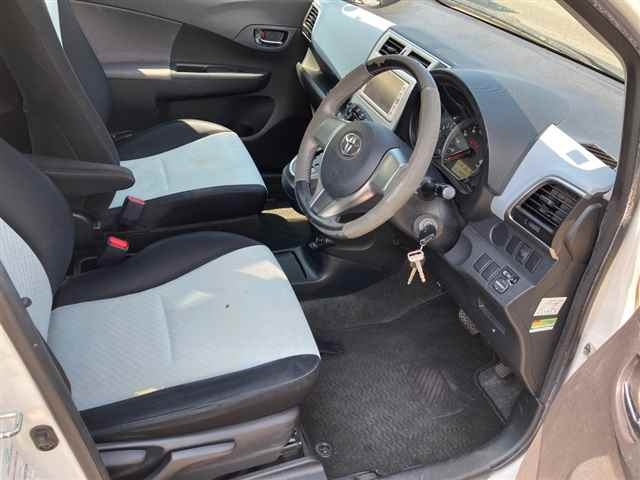TOYOTA RACTIS 2011