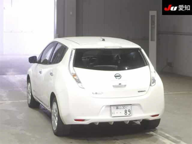 NISSAN LEAF 2017