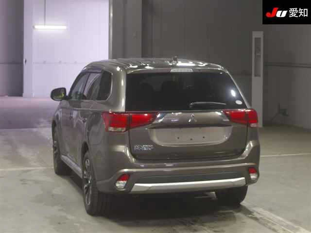 MITSUBISHI OUTLANDER PHEV 2016