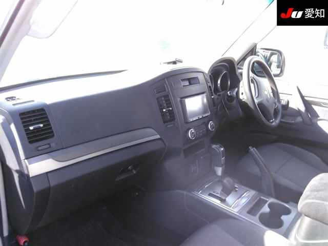 MITSUBISHI PAJERO 2009