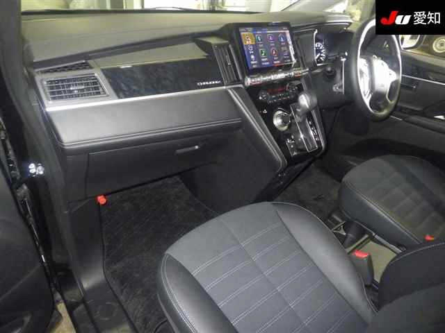 MITSUBISHI DELICA D5 2024